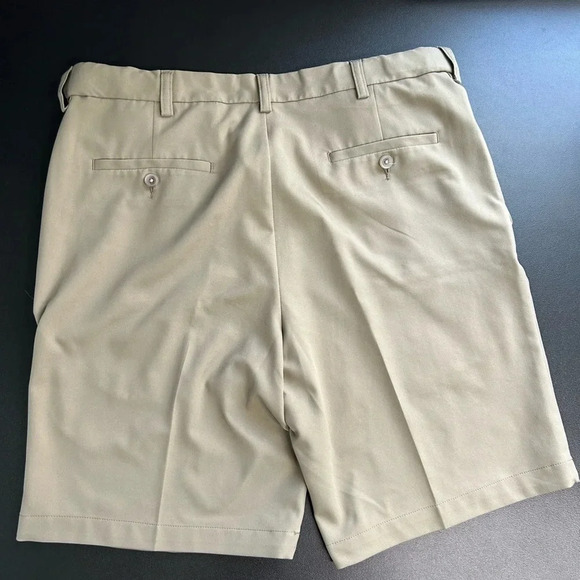 Haggar Mens 36  Cool 18 Pro Expandable Waist Comfort Stretch Shorts‎ Khaki - Picture 6 of 13